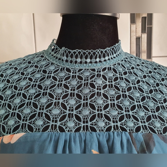 Portmans long sleeve floral top - Picture 2 of 10